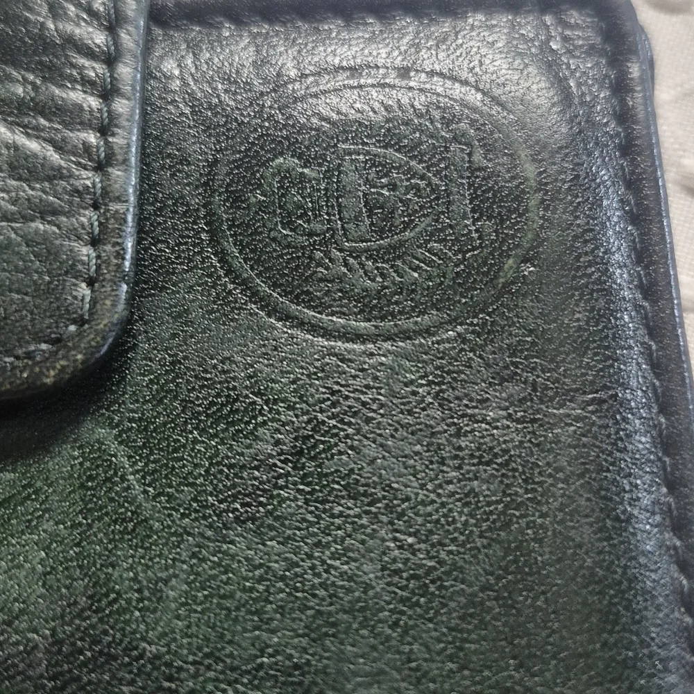 LEATHER Wallet in Forest Green. EXCELLENT CONDITION.